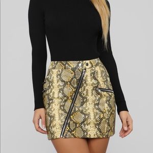 Fashion Nova Snake Print Skirt